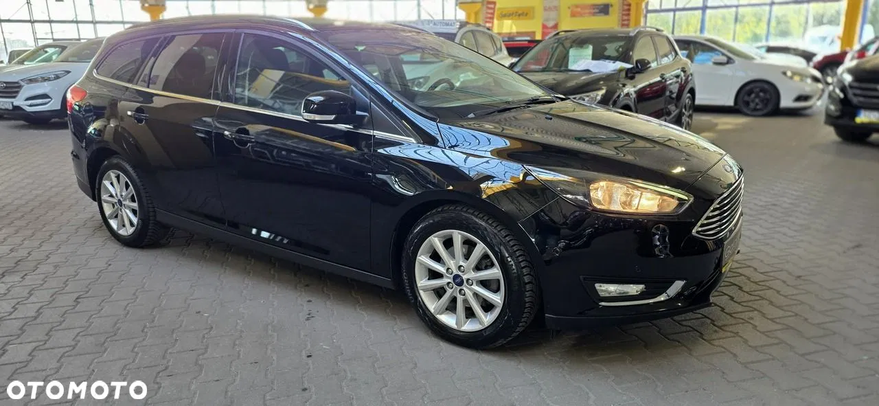 2016 Ford Focus, photograph 1