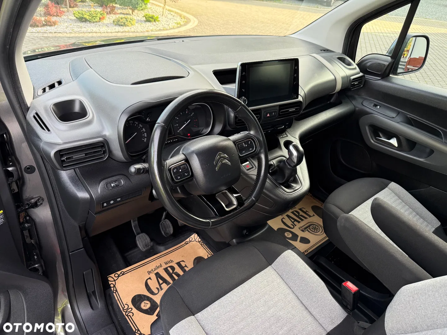 2020 Citroën Berlingo M 1.5 BlueHDI Shine S&S, photograph 9