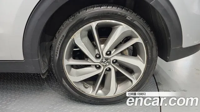 2016 Kia Niro Prestige, photograph 3