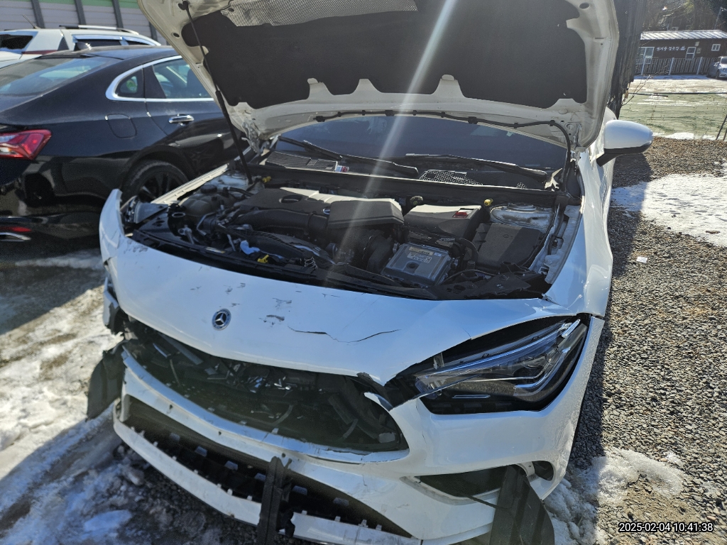 2020 Mercedes-Benz CLA250 4MATIC, photograph 1