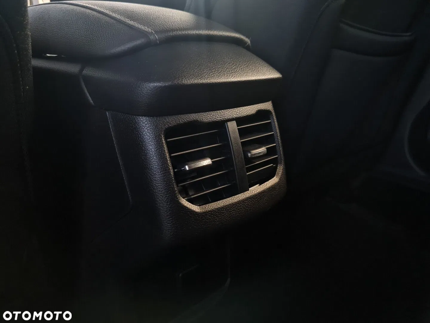 2018 Ford Mondeo SW 1.5 EcoBoost Edition, photograph 12
