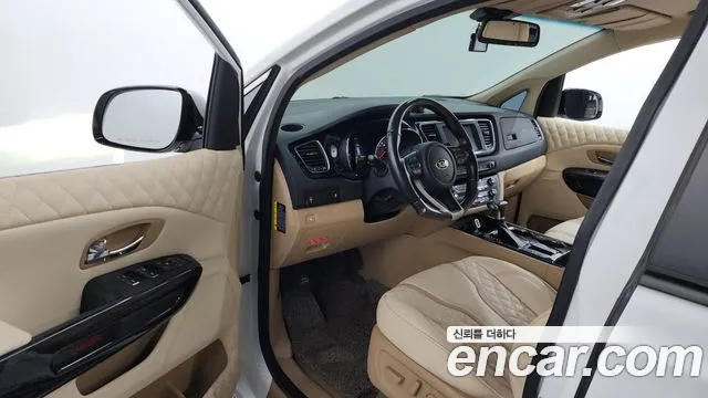 2018 Kia Canival 9-Seater Hi-Limousine, photograph 11