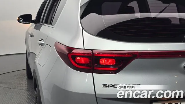Kia Sportage Diesel 2.0 2WD — photo 1 of 31