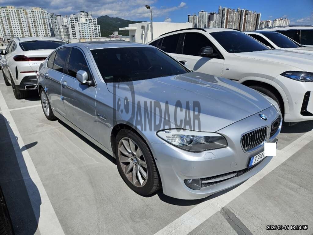 2012 BMW 528i, photograph 3