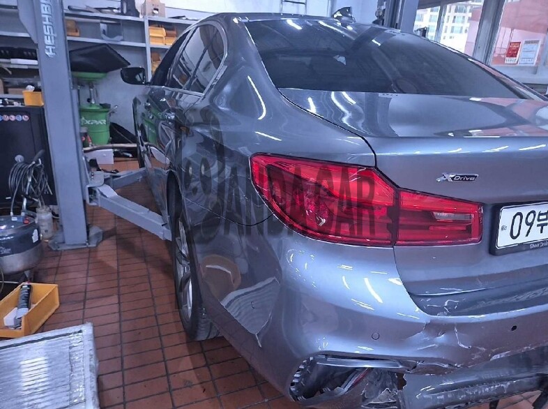 2018 BMW 530i xDrive, photograph 4