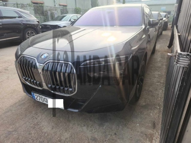 2025 BMW 740d xDrive, photograph 2