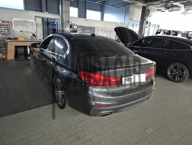2019 BMW 530i M Sport Package Plus, photograph 3
