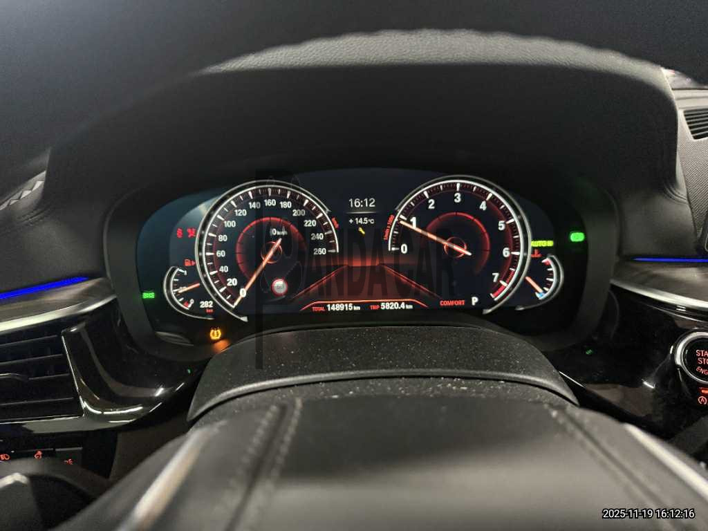 2018 BMW 530i xDrive, photograph 5