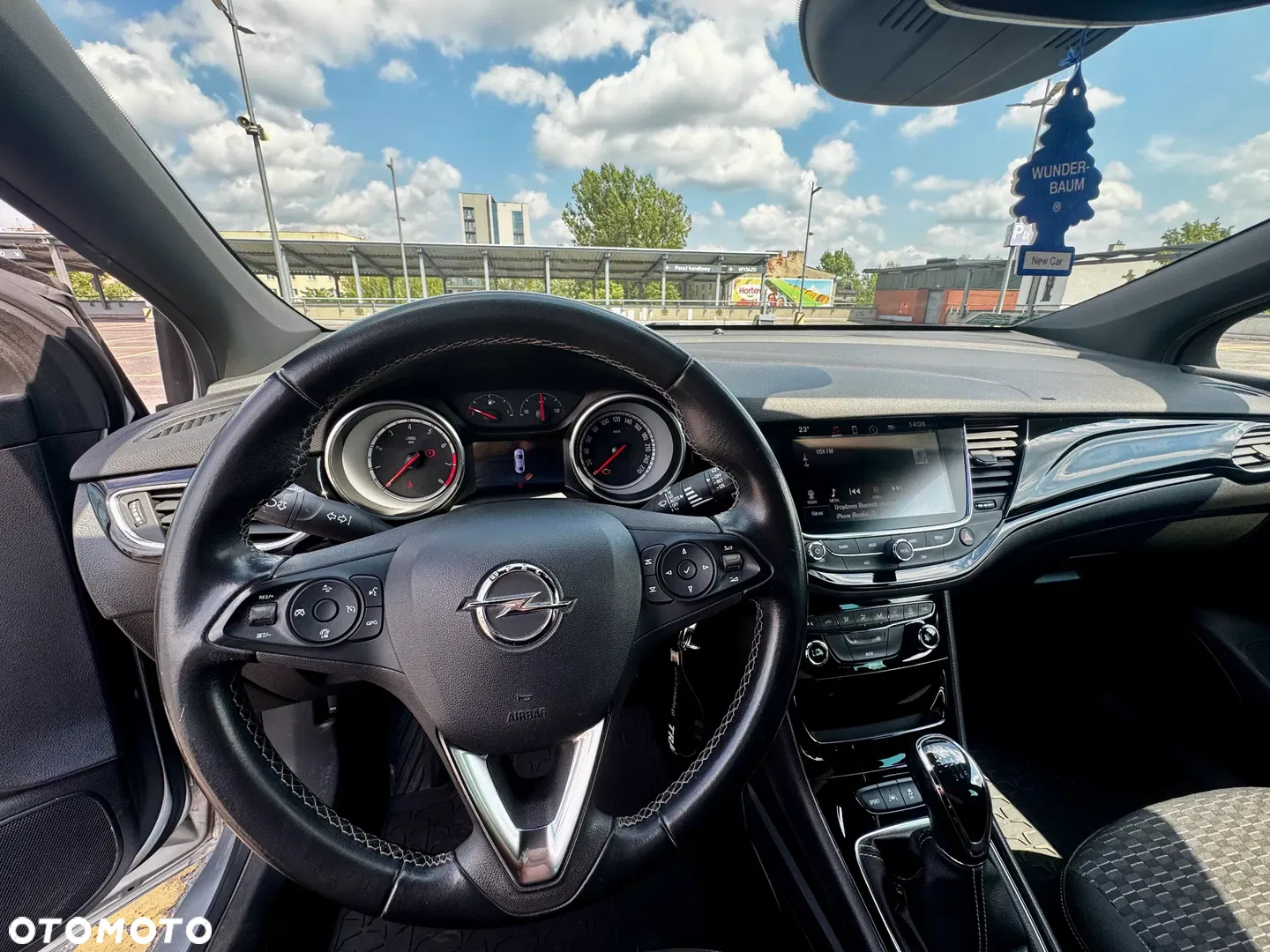 2018 Opel Astra, photograph 10