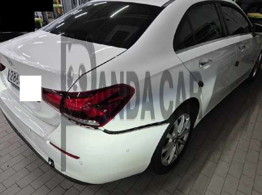 2020 Mercedes-Benz A220 Sedan, photograph 3