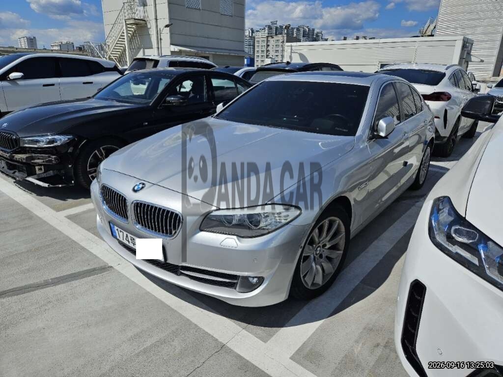 2012 BMW 528i, photograph 4