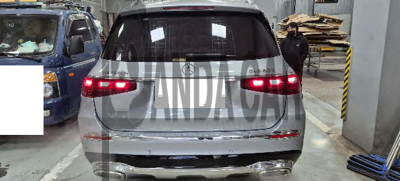 2024 Mercedes-Benz Mercedes-Maybach GLS 600, photograph 1