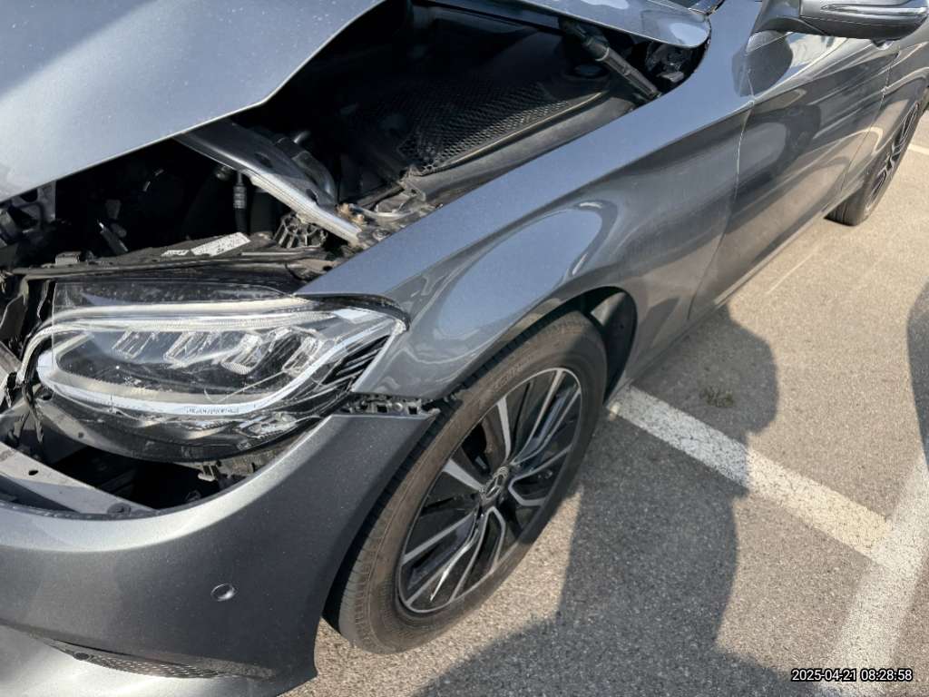 2020 Mercedes-Benz C200, photograph 4