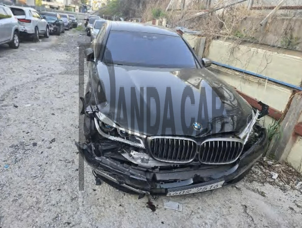 2019 BMW M760Li xDrive, photograph 1
