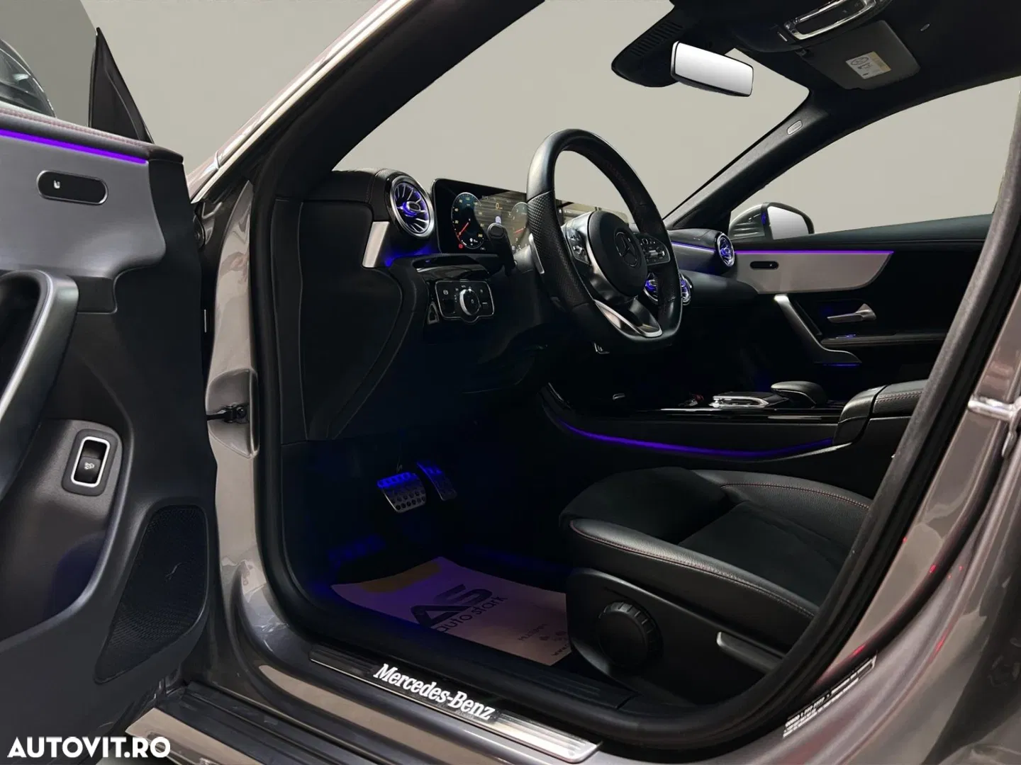 2019 Mercedes-Benz CLA 250 4MATIC 7G-DCT AMG Line, photograph 3