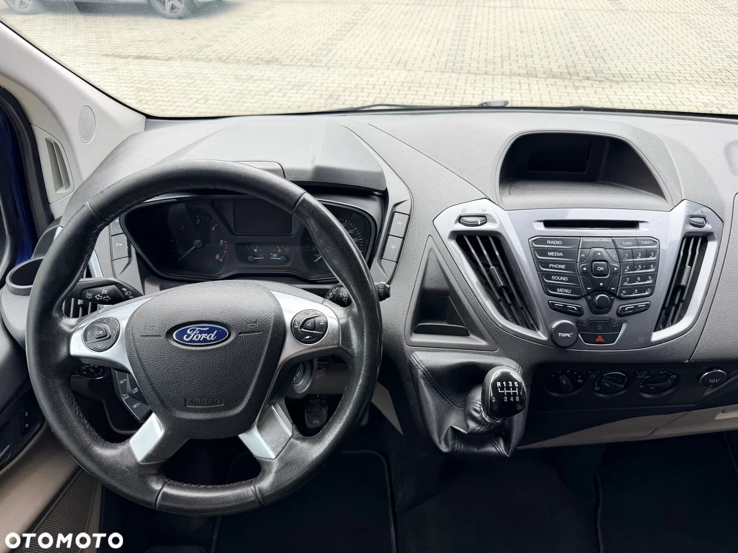 2017 Ford Tourneo Custom 2.0 TDCi L2 Titanium, photograph 10