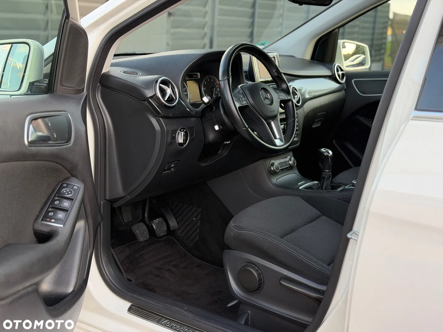 2012 Mercedes-Benz Klasa B 180, photograph 8