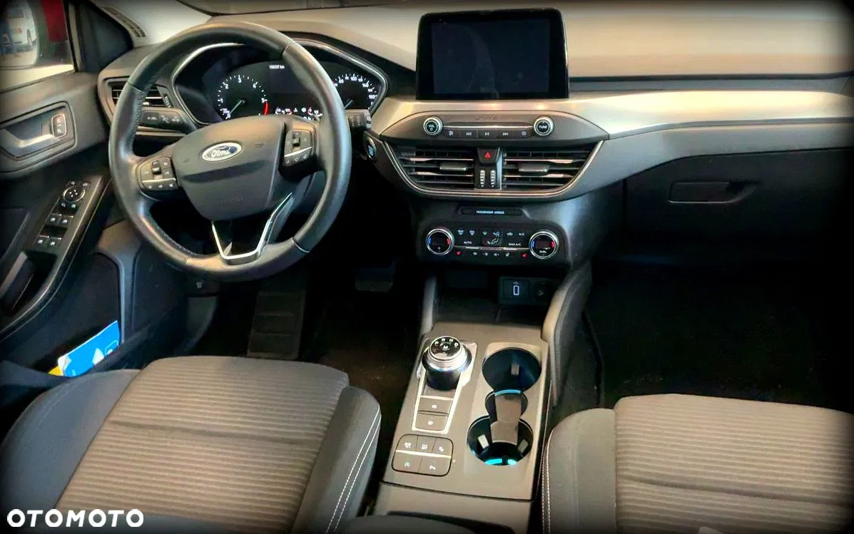 2019 Ford Focus 2.0 TDCi Titanium ASS PowerShift, photograph 9