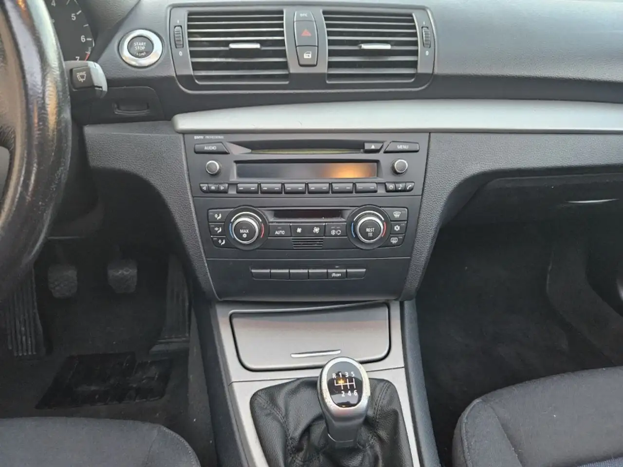 2008 BMW 118 118i, photograph 6