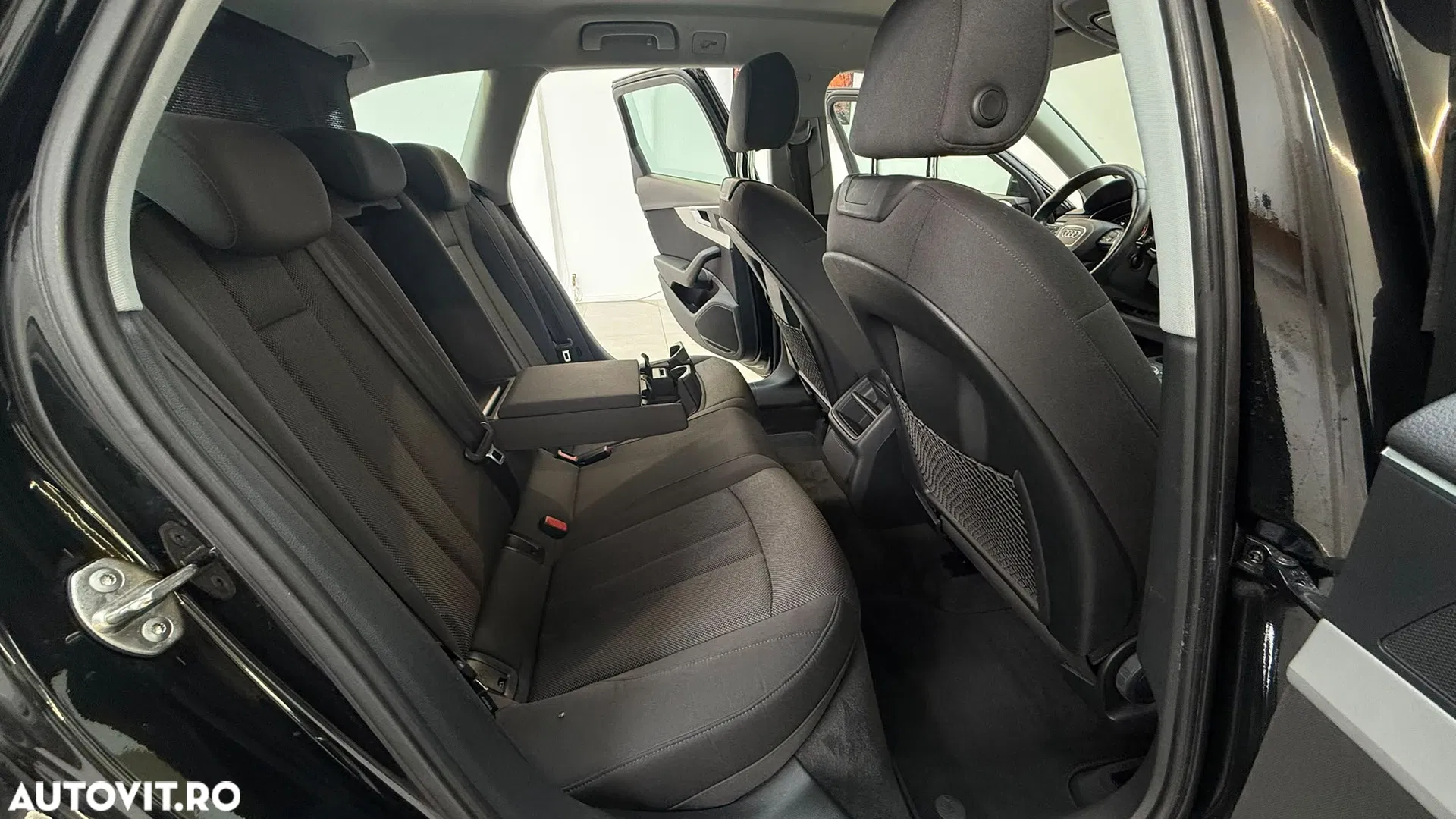 2016 Audi A4 Limuzina, photograph 8