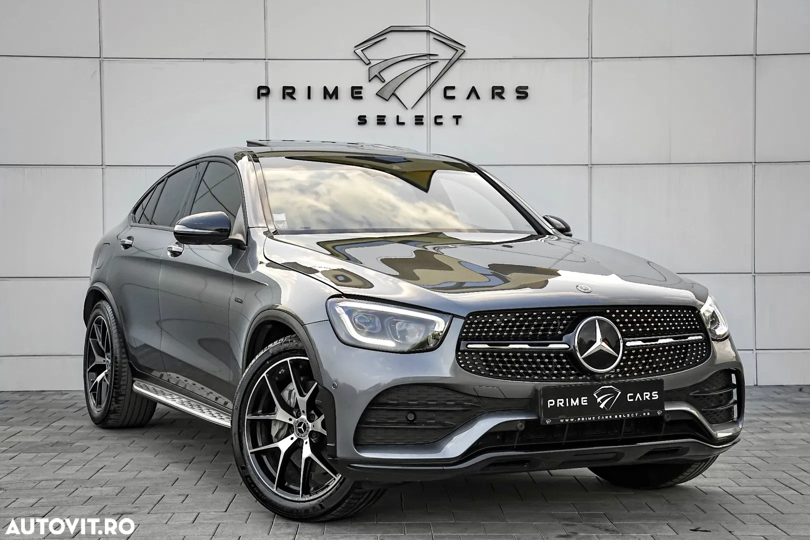 2020 Mercedes-Benz GLC Coupe 300 e 4Matic 9G-TRONIC AMG Line, photograph 1