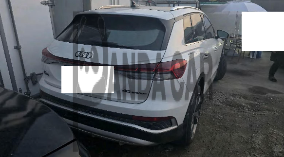 2023 Audi Q4 40 e-tron, photograph 5