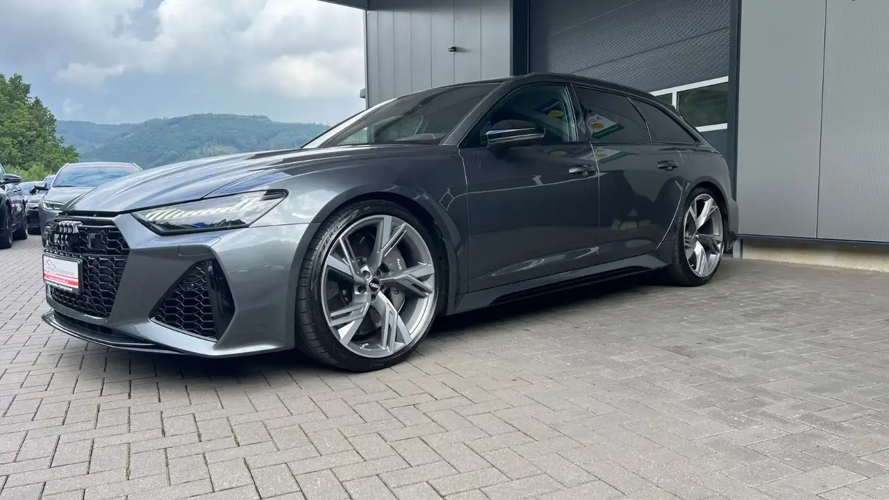 2020 Audi RS6 Avant dyn* Pano * Keramik * B&O * HUD * Luft, photograph 2