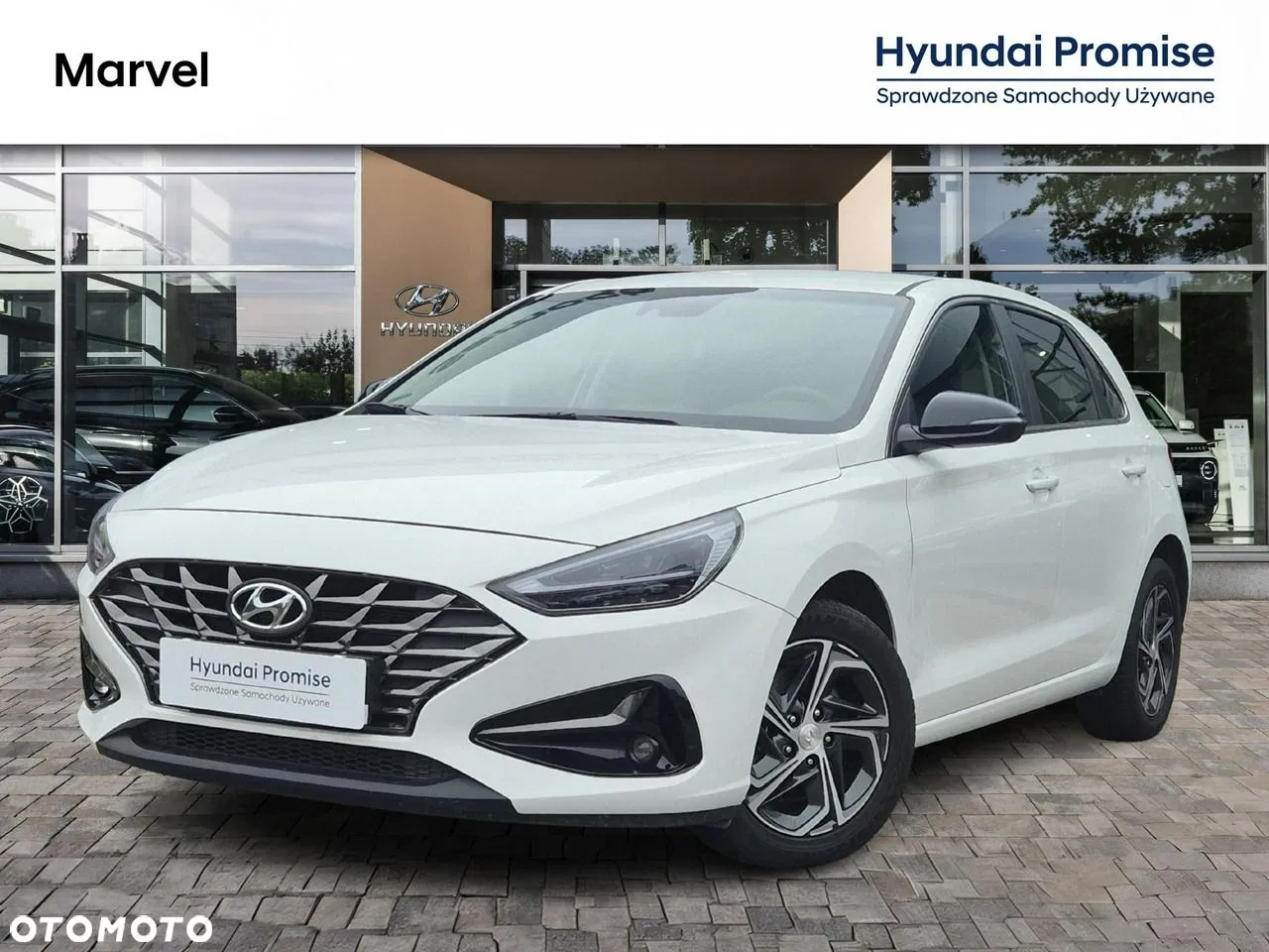 Hyundai i30 — photo 1 of 27
