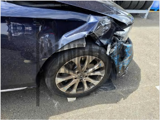 2020 Mercedes-Benz E 300 4MATIC, photograph 6
