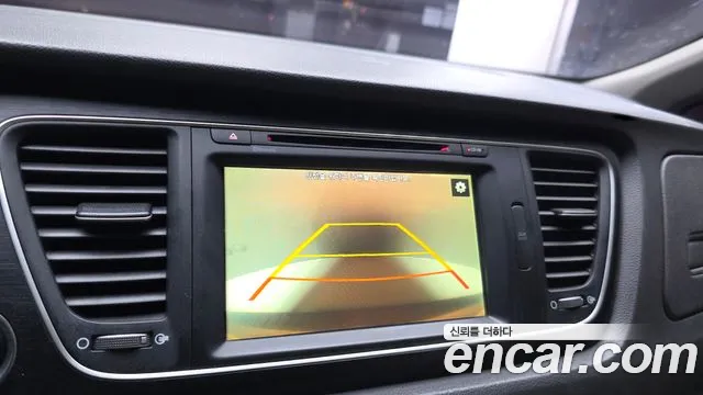 Kia Canival 11-seater Outdoor — photo 1 of 31