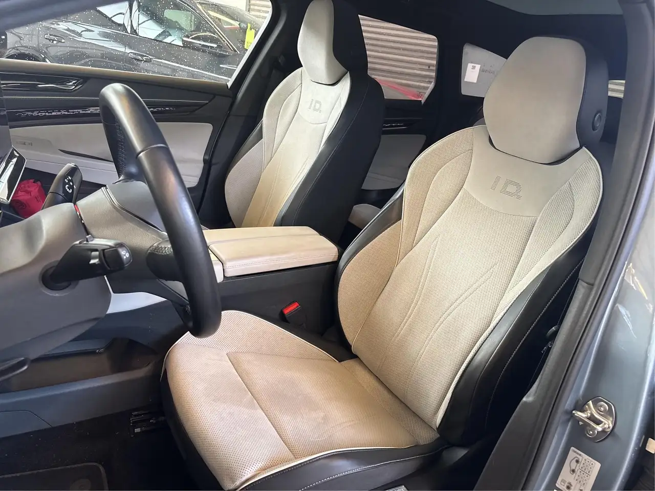 2024 Volkswagen ID.7 Tourer Pro ACC DCC HuD PANO WP IQ.LIGHT H&K, photograph 9