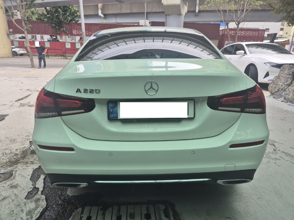 2021 Mercedes-Benz A220 Sedan, photograph 2
