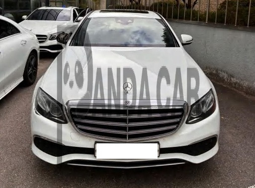 2018 Mercedes-Benz E220 d 4Matic, photograph 1