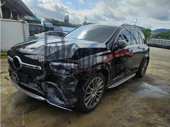 2024 Mercedes-Benz GLE 450 4MATIC, photograph 3