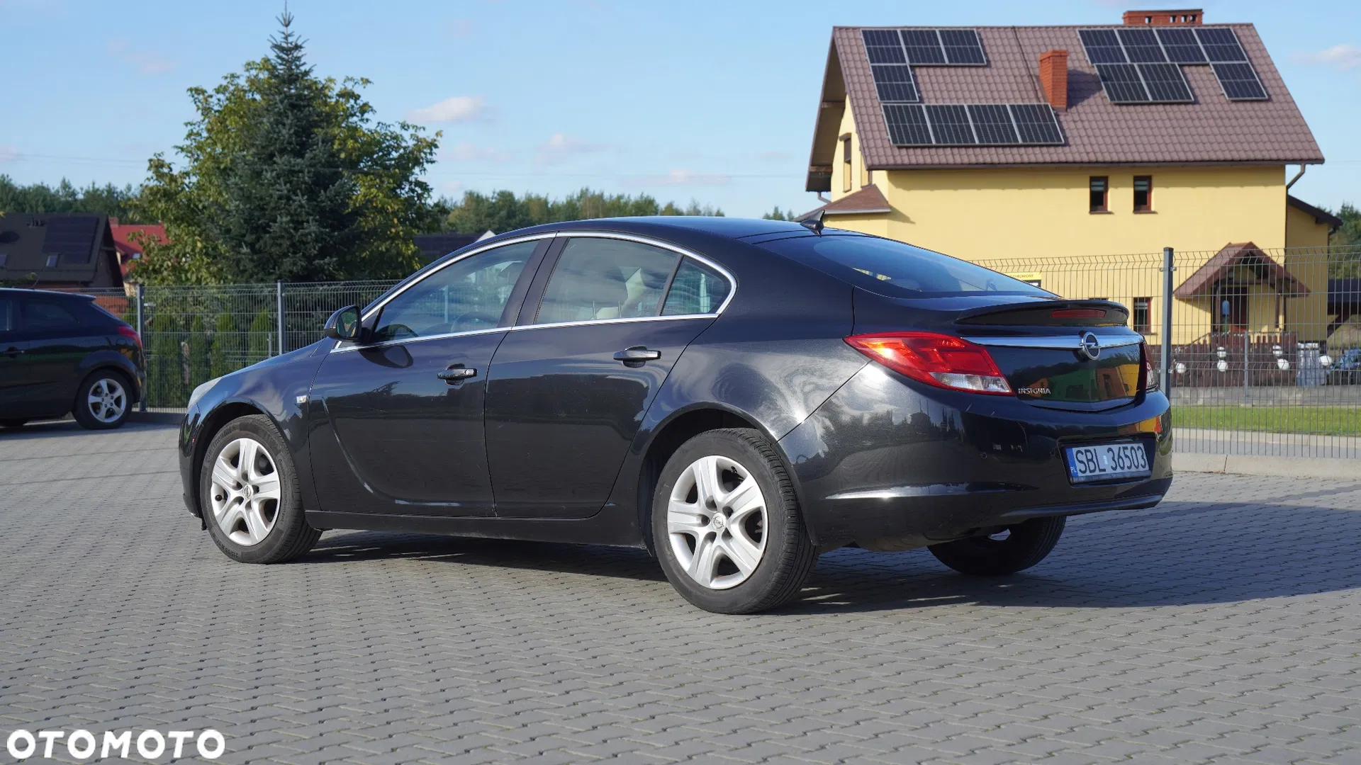 2010 Opel Insignia 1.8, photograph 3