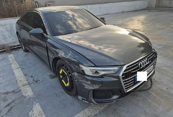 2022 Audi A6 40 TDI, photograph 2