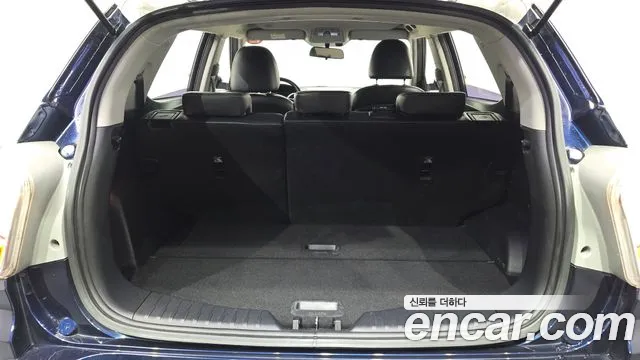 2017 KG_Mobility_Ssangyong TIBOLI Diesel LX 2WD, photograph 4