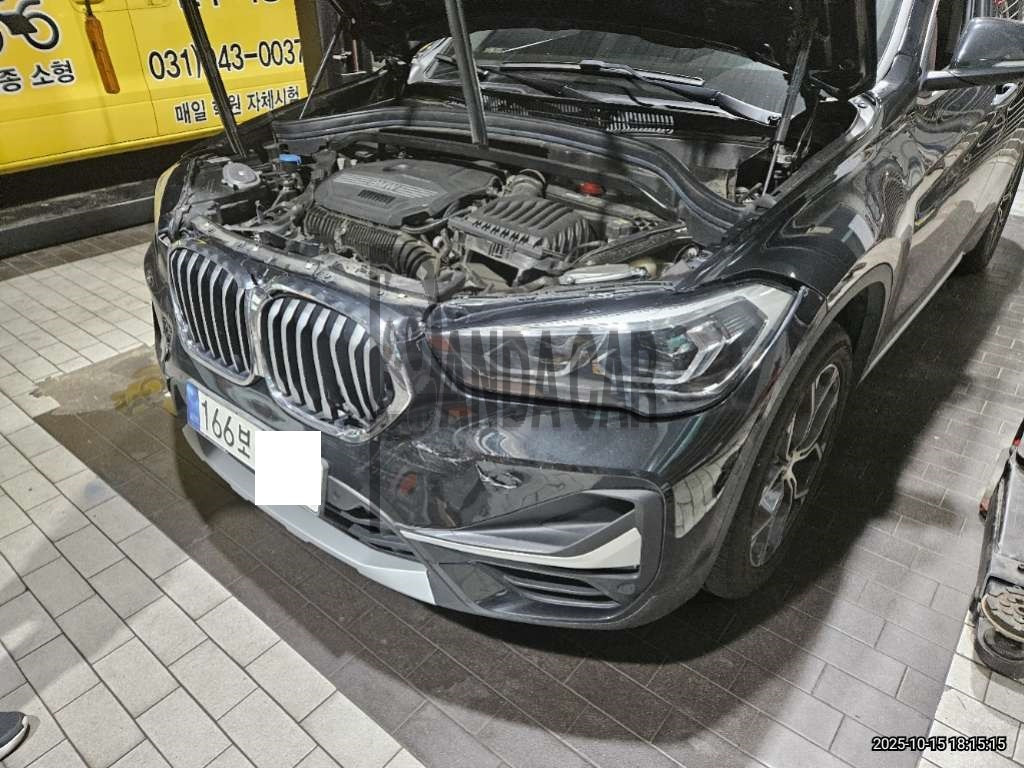 2021 BMW X1 xDrive20i, photograph 1