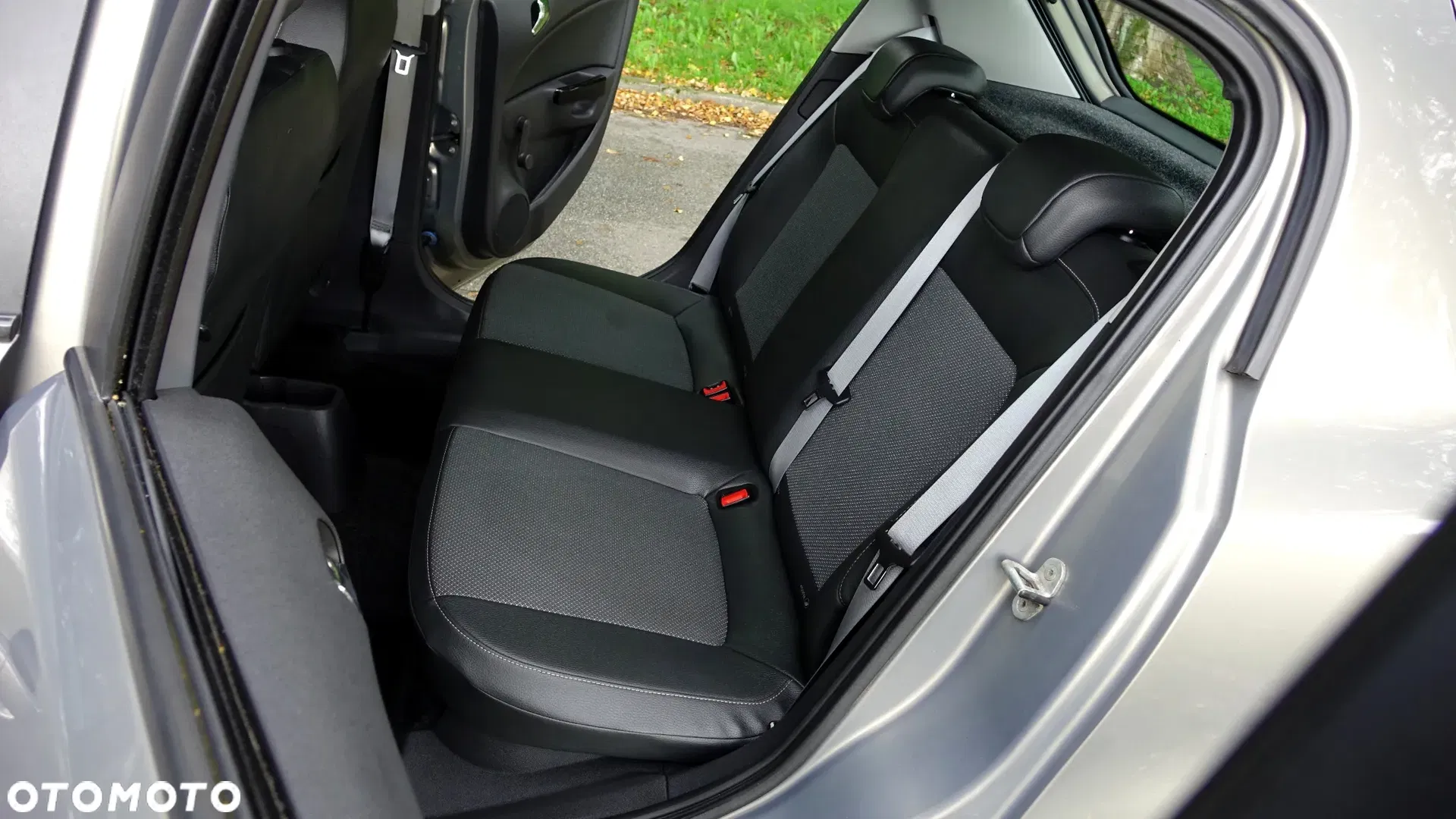 2010 Opel Corsa 1.2 16V Cosmo, photograph 8