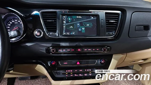 2015 Kia Canival Gasoline 9-seater Noblesse, photograph 8