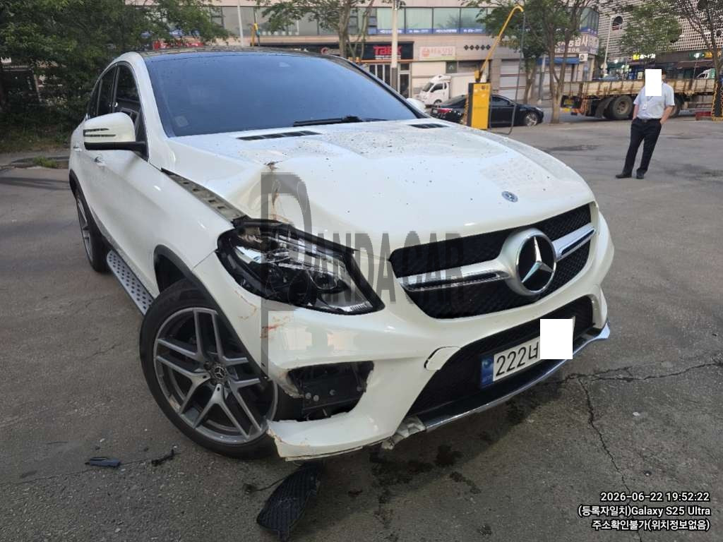 2018 Mercedes-Benz GLE350 d 4Matic Coupe, photograph 3
