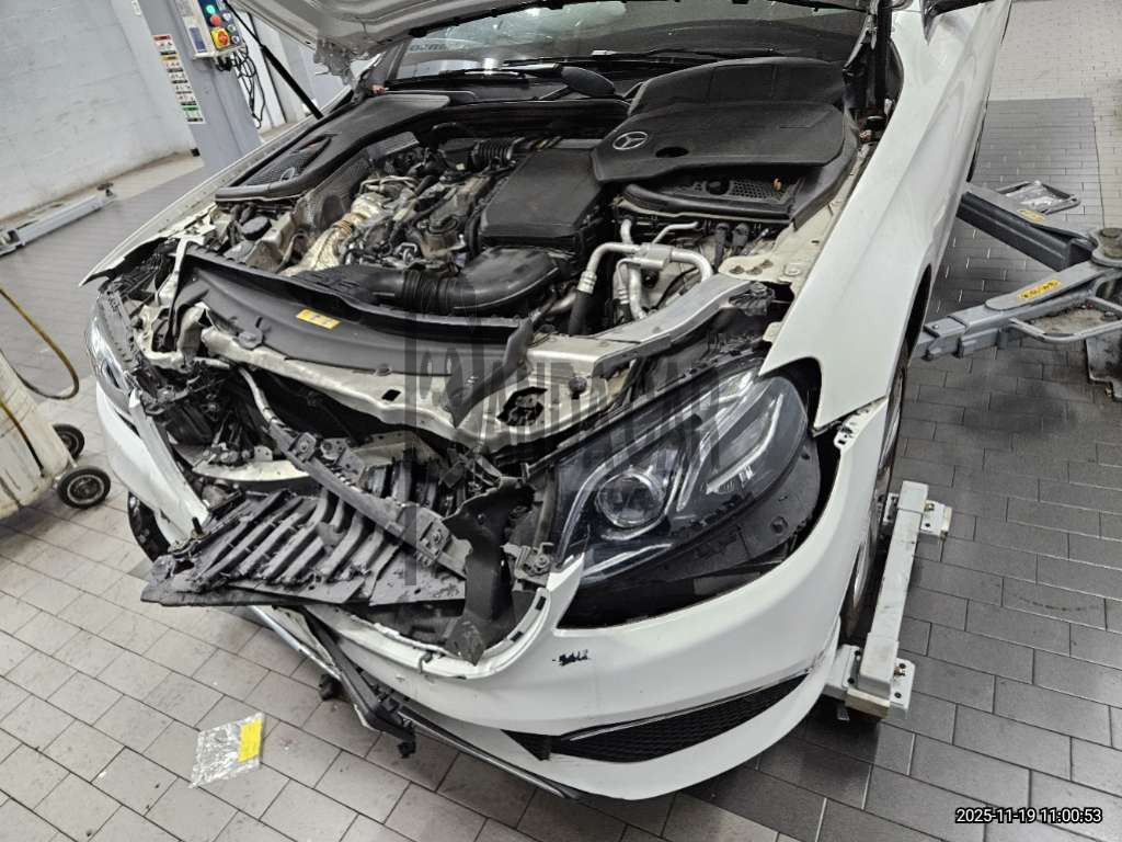 2019 Mercedes-Benz E220 d, photograph 4