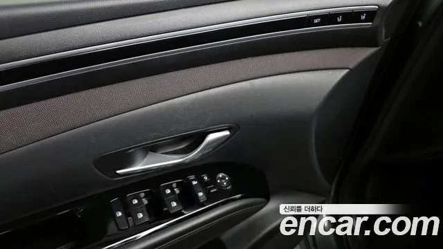 Hyundai Tucson Inspiration 2WD — photo 1 of 30