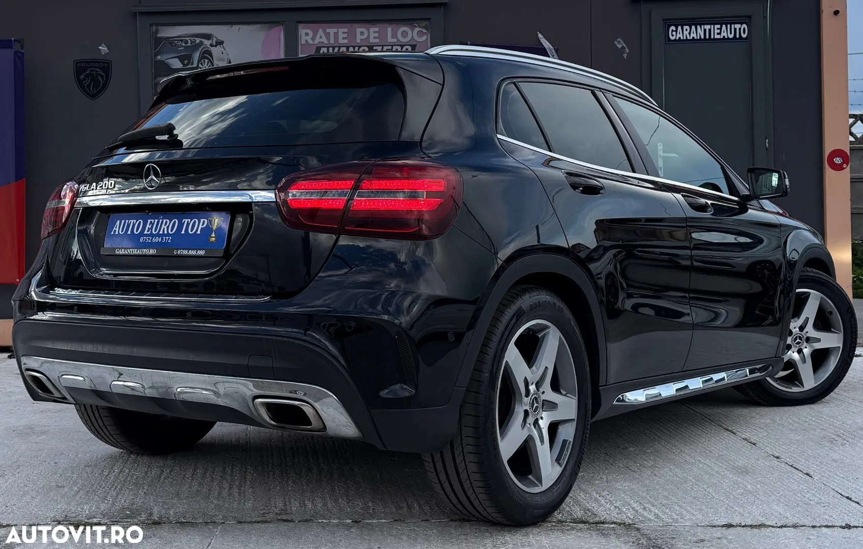 2019 Mercedes-Benz GLA 200 7G-DCT AMG Line, photograph 2