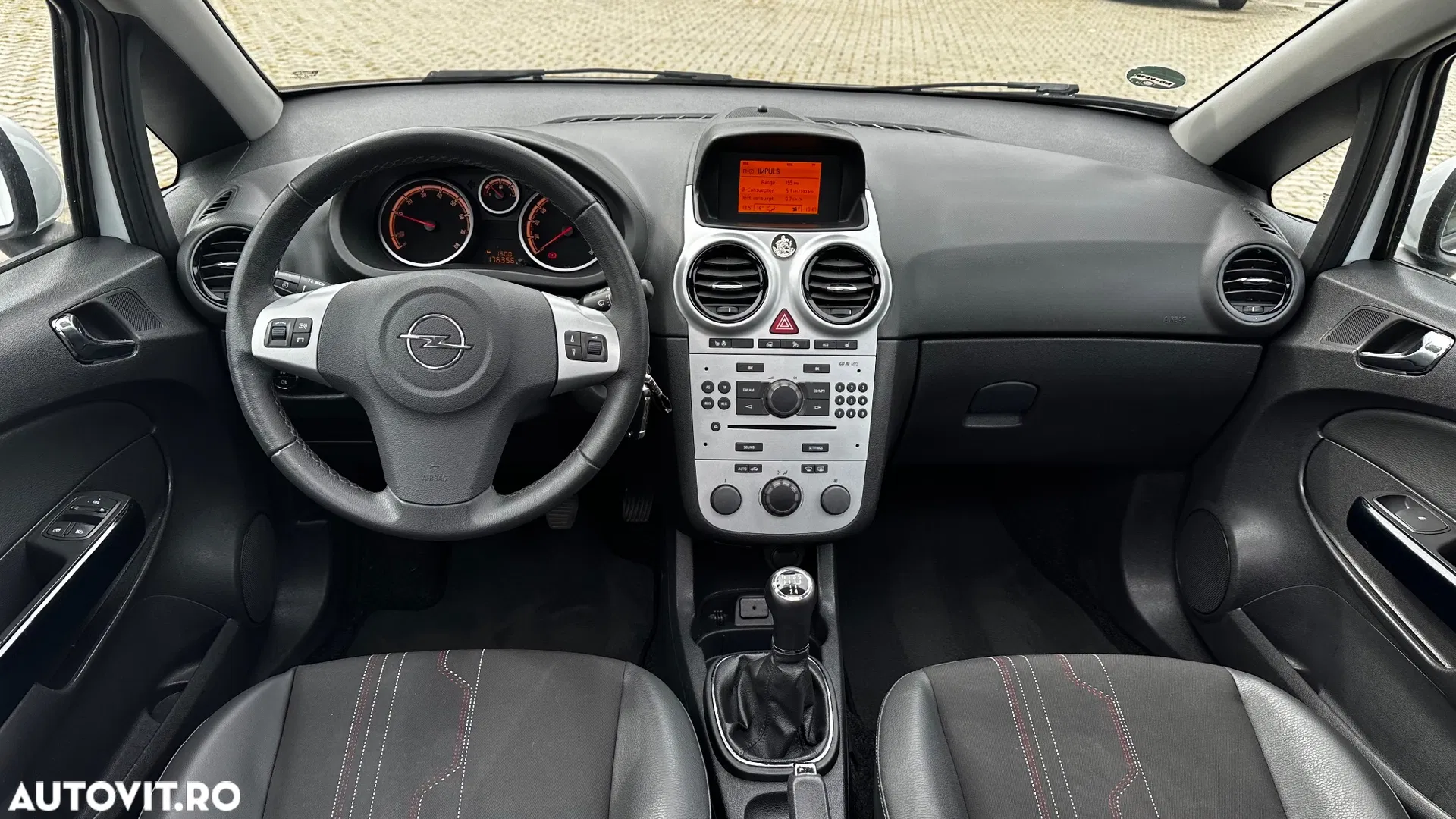 2012 Opel Corsa 1.4 16V 150 Jahre, photograph 5