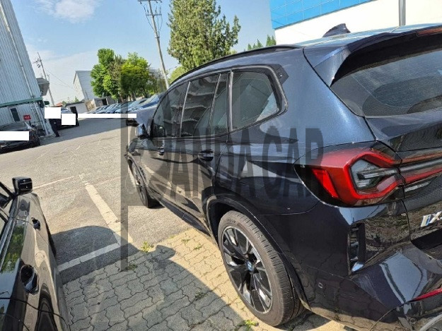 2023 BMW iX3 M Sport, photograph 4
