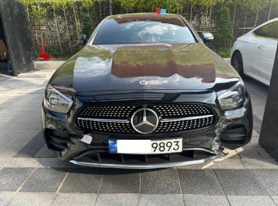 2023 Mercedes-Benz E250, photograph 4