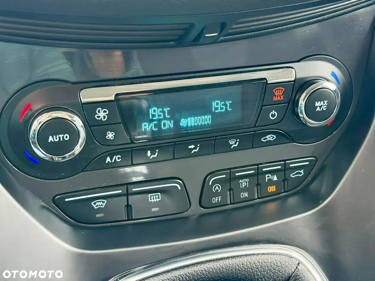 2014 Ford Kuga 1.6 EcoBoost FWD Titanium Plus ASS, photograph 11