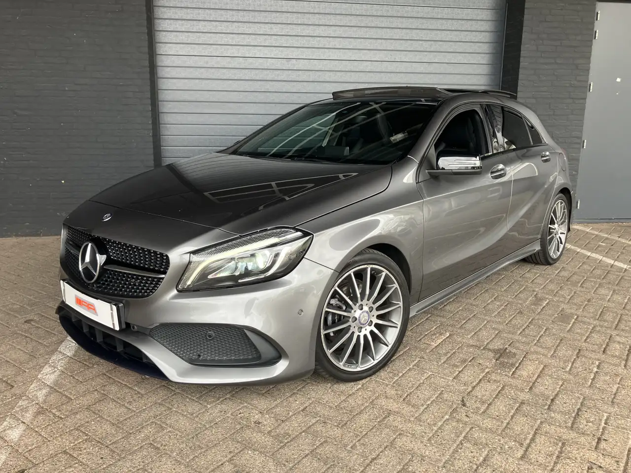 2016 Mercedes-Benz A 200 d ///AMG PANO-XENON-LED, photograph 1