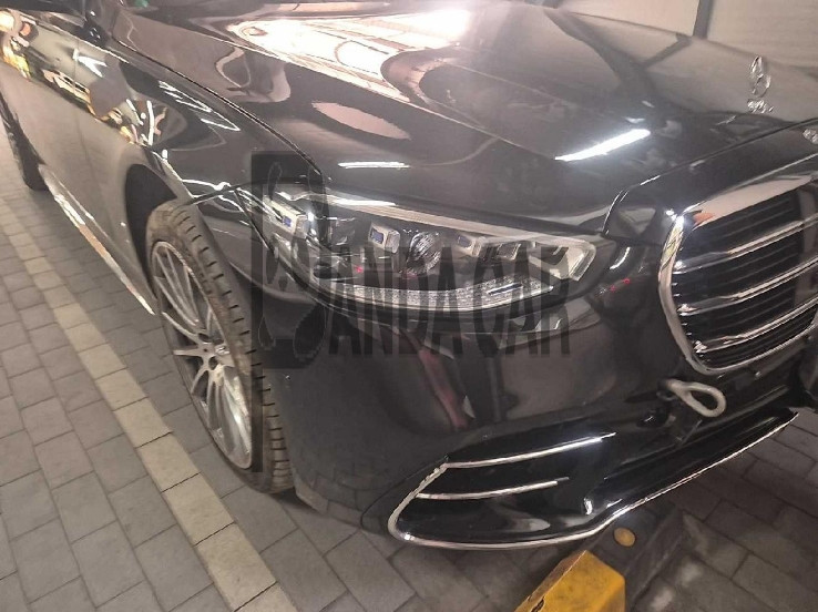 2023 Mercedes-Benz S400 d 4MATIC, photograph 2